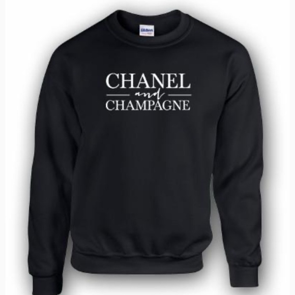 Tops - Super chic crewneck